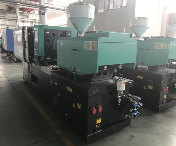 Double Cylinder Energy Saving Injection Molding Machine 210T - 430G Stainless Steel Hopper