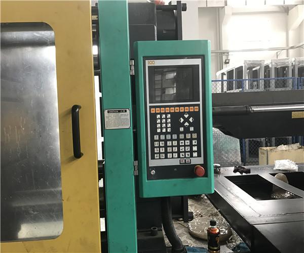 Automatic Hydraulic 4000Kn LOG Energy Saving Injection Molding Machine